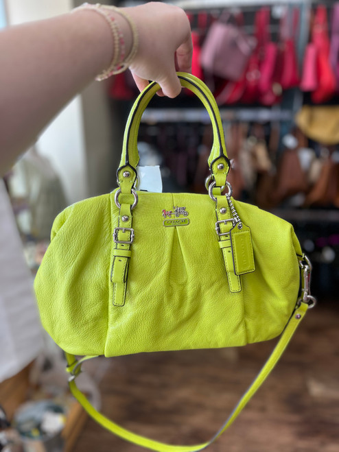 Vist Large View of Product Image Which is Used Coach Small Leather Handbag 60032-S000637155