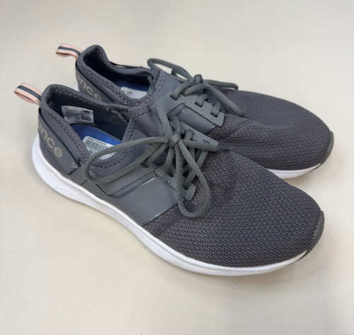 Vist Large View of Product Image Which is Used New Balance Performance Shoes 10 60006-S001104868