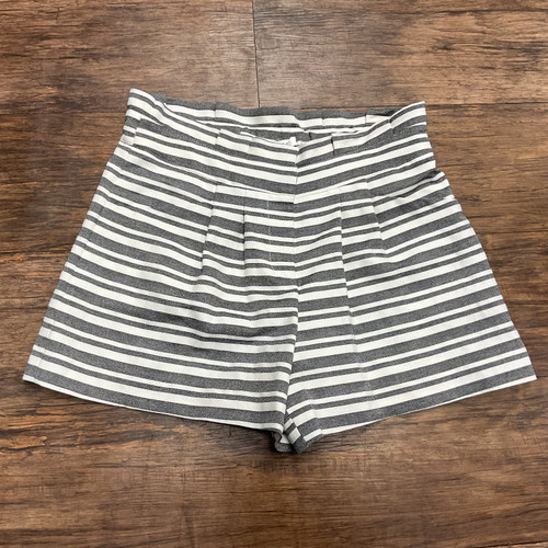 Vist Large View of Product Image Which is Used Veronica beard Shorts 6-28 60004-S000622150