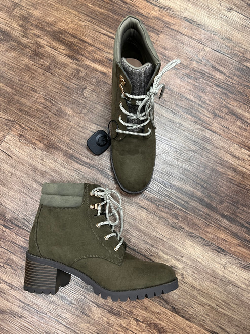 Vist Large View of Product Image Which is Used Maurices Ankle Boots 9 60043-S000876353