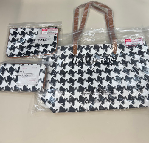 Vist Large View of Product Image Which is Used Thirty-One Xlarge Leather Handbag Set 60006-S001105525