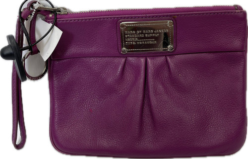 Vist Large View of Product Image Which is Used Marc By Marc Jacobs Wristlet 60030-S000859443