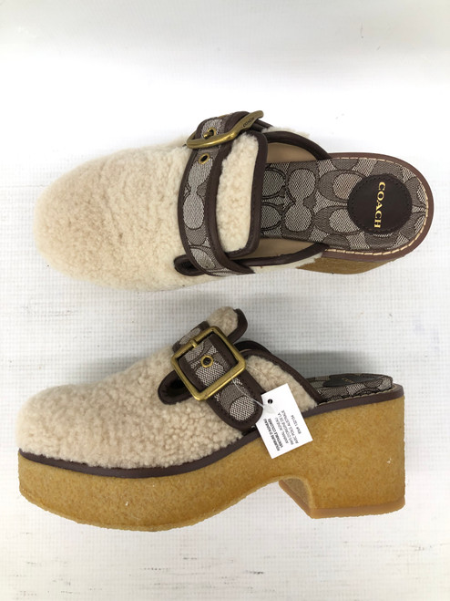 Vist Large View of Product Image Which is Used Unbranded Clogs 7 60124-S000163750