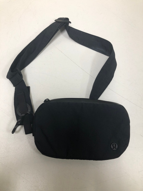 Vist Large View of Product Image Which is Used Lululemon Athletica Small Handbag 60060-S000591459