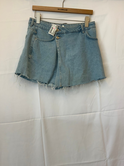 Vist Large View of Product Image Which is Used Zara Short Skirt P 12-31 60009-S000581153