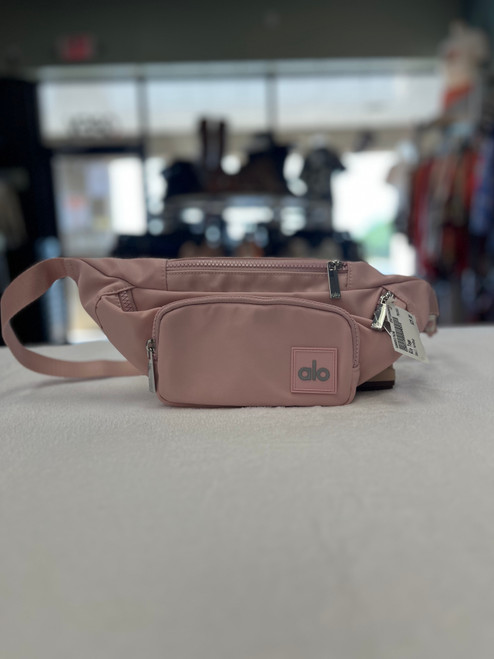 Vist Large View of Product Image Which is Used Alo Yoga Small Handbag 60091-S000537836