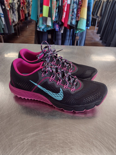 Vist Large View of Product Image Which is Used Nike Performance Shoes 9 60112-S000422284
