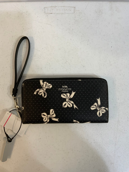 Vist Large View of Product Image Which is Used Coach Leather Wallet 60126-S000385845