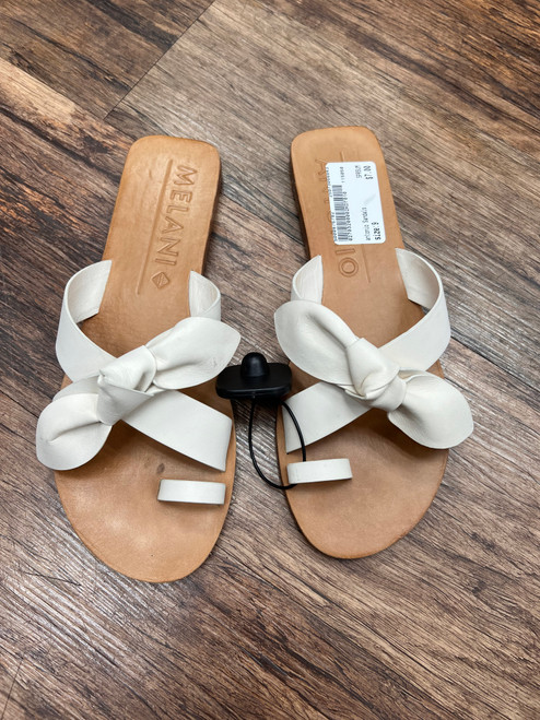 Vist Large View of Product Image Which is Used Journee Collection Flats 8 60043-S000876786