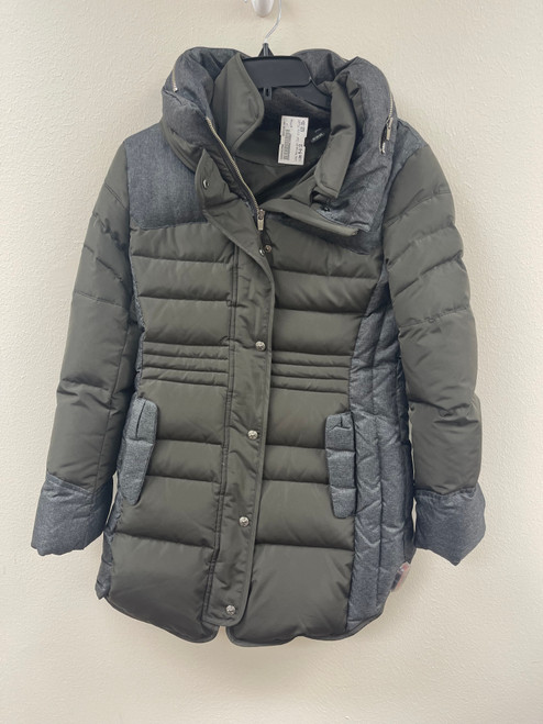 Vist Large View of Product Image Which is Used Unbranded Long Heavy Coat M-8/10