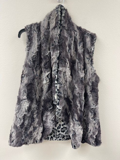 Vist Large View of Product Image Which is Used Unbranded Lightweight Vest M-8/10