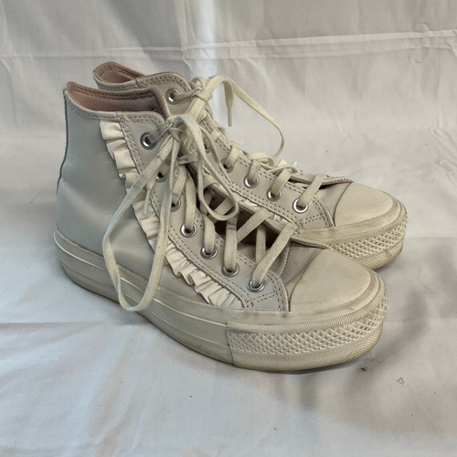 Vist Large View of Product Image Which is Used Converse Casual Shoes 6