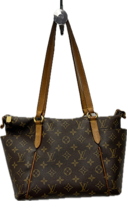 Vist Large View of Product Image Which is Used Louis Vuitton Xlarge Leather Handbag 60030-S000860314