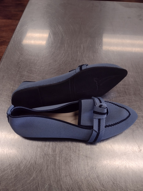 Vist Large View of Product Image Which is Used Unbranded Flats 12