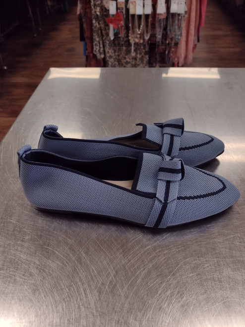 Vist Large View of Product Image Which is Used Unbranded Flats 12 60112-S000422554