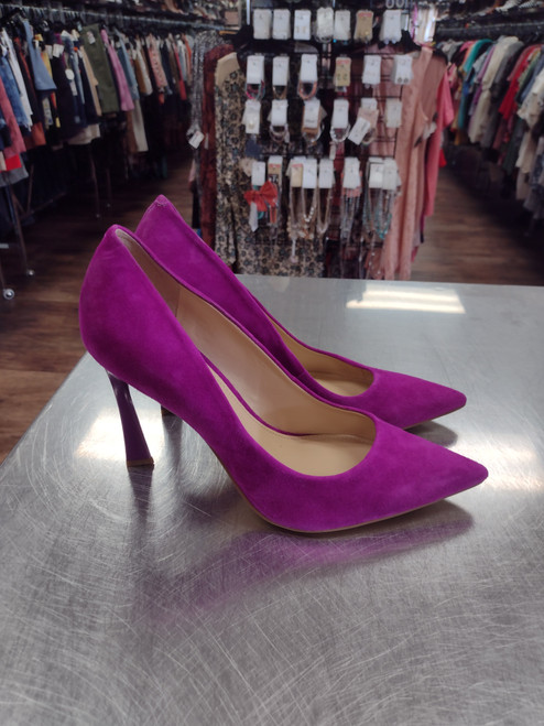 Vist Large View of Product Image Which is Used Marc Fisher High Heels 10 60112-S000422584