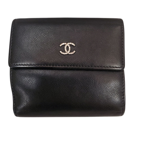 Vist Large View of Product Image Which is Used Chanel Leather Wallet