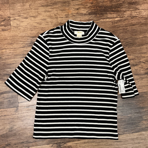Vist Large View of Product Image Which is Used Maeve Short Sleeve Top M-8/10 60004-S000623149