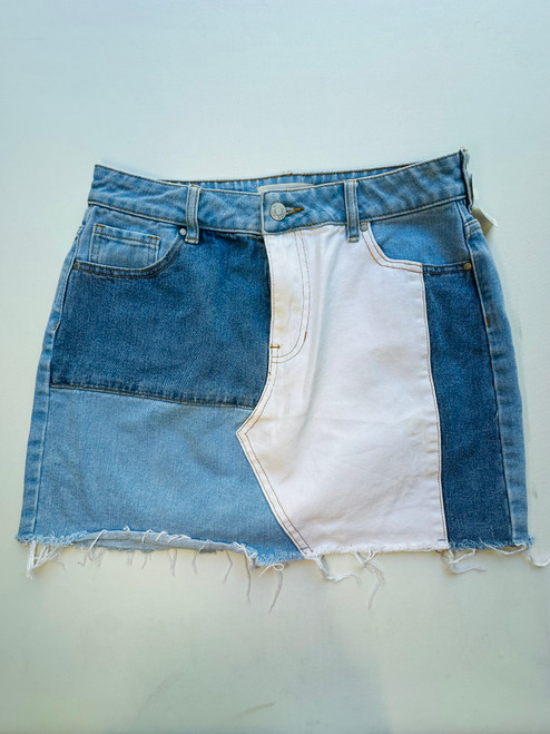 Vist Large View of Product Image Which is Used Unbranded Short Skirts F 6-28