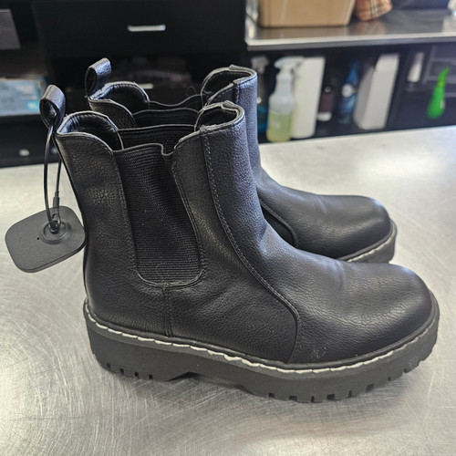 Vist Large View of Product Image Which is Used Unbranded Ankle Boots 6.5 60112-S000422719