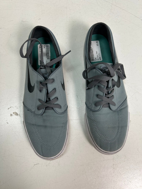Vist Large View of Product Image Which is Used Nike Mens Casual Shoes 11.5