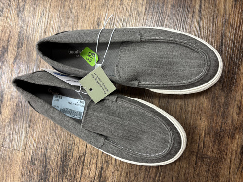 Vist Large View of Product Image Which is NWT Goodfellow Mens Athletic Shoes 7