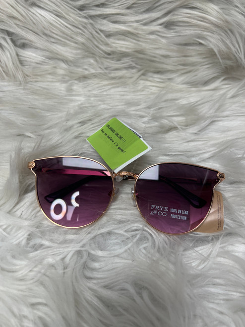 Vist Large View of Product Image Which is Used Unbranded Sunglasses