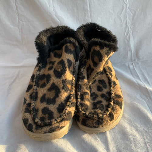 Vist Large View of Product Image Which is Used Hey Dude Ankle Boots 8