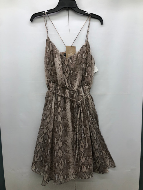 Vist Large View of Product Image Which is Used Banana Republic Short Dress B M-8/10