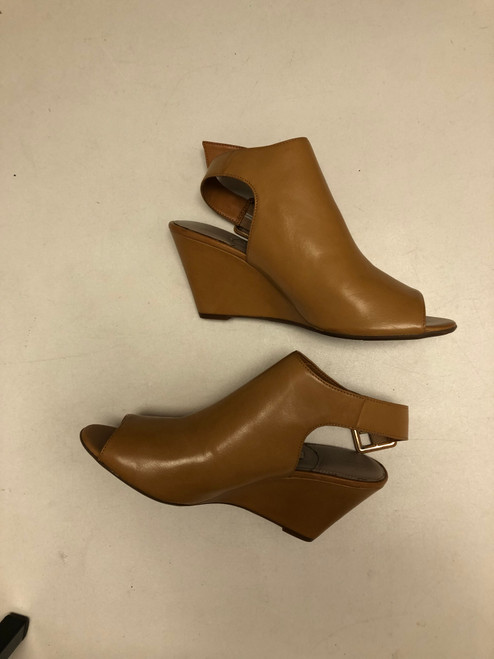 Used Dana Buchman Wedge Sandals 9 60107-S000294177 Vist Large View of Product Image Which is Used Dana Buchman Wedge Sandals 9