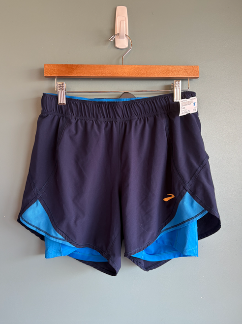 Vist Large View of Product Image Which is Used Brooks Active Shorts S 4-6/27-28
