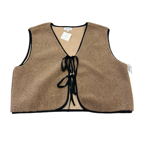 Vist Large View of Product Image Which is Used anniewear Lightweight Vest L-12/14