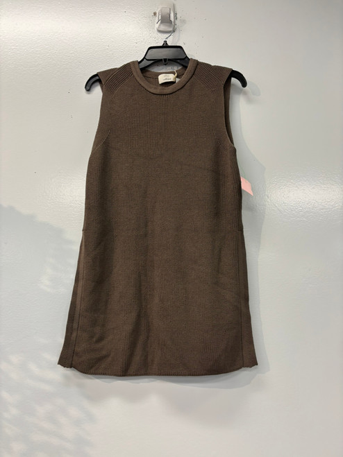 Used Aritzia Lightweight Vest L-12/14 60130-S000216348 Vist Large View of Product Image Which is Used Aritzia Lightweight Vest L-12/14