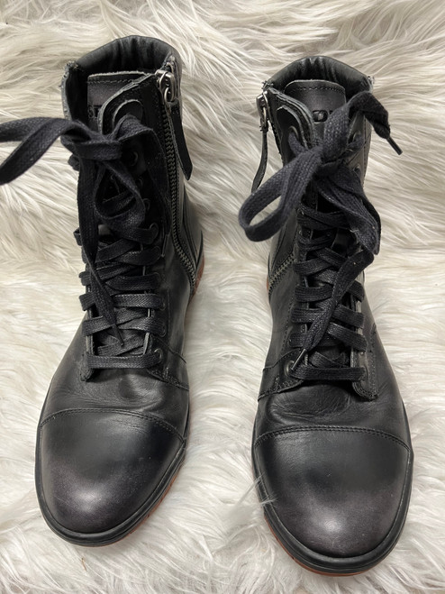 Vist Large View of Product Image Which is Used Diesel Mens Boots 10