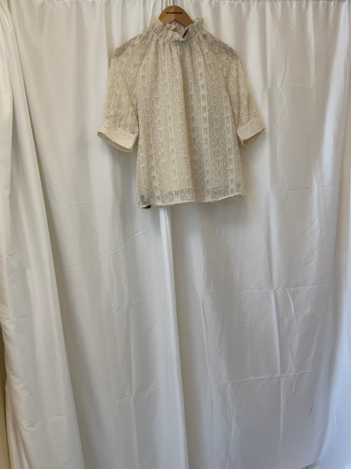 Vist Large View of Product Image Which is Used Vero Moda Short Sleeve Top P S-4/6
