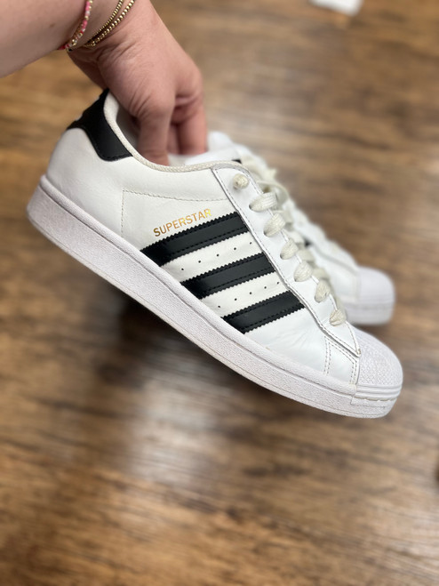 Vist Large View of Product Image Which is Used Adidas Casual Shoes 7.5