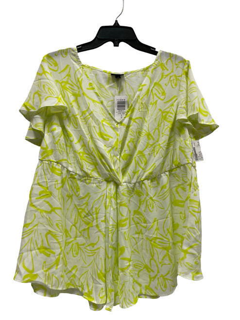 Vist Large View of Product Image Which is Used Torrid Short Sleeve Top L-12/14