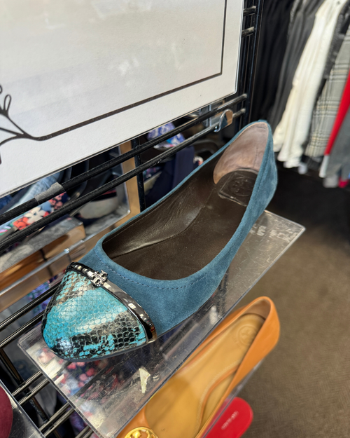 Vist Large View of Product Image Which is Used Tory Burch Flats 10