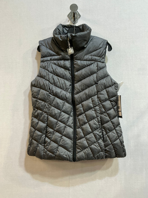 Vist Large View of Product Image Which is Used Unbranded Lightweight Vest M-8/10