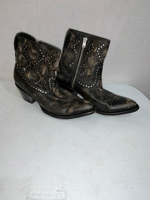 Vist Large View of Product Image Which is Used Old Gringo Ankle Boots 9