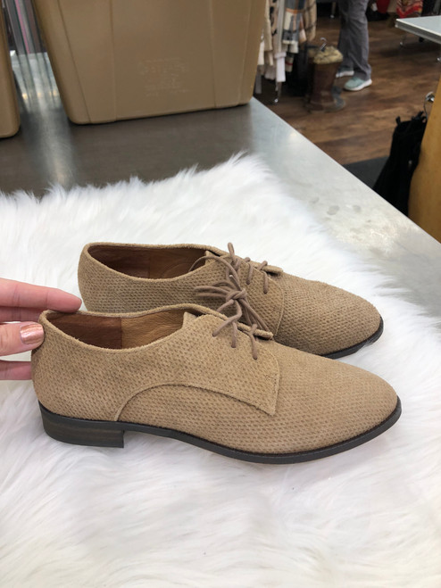 Vist Large View of Product Image Which is Used Vince Camuto Flats 6.5