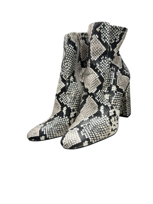 Vist Large View of Product Image Which is Used Aldo Ankle Boots 8
