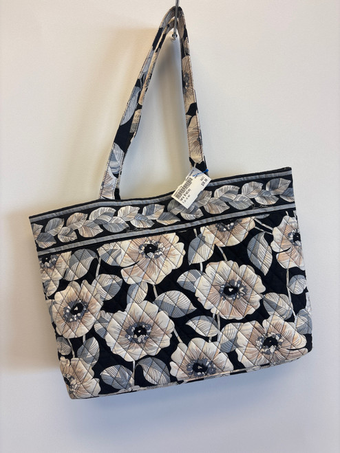 Vist Large View of Product Image Which is Used Vera Bradley Xlarge Handbag