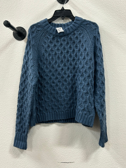 Vist Large View of Product Image Which is Used John And Jenn Lightweight Sweater M-8/10