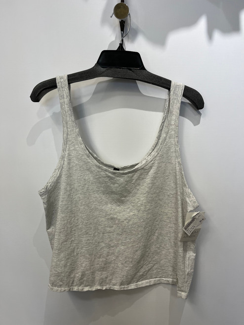 Vist Large View of Product Image Which is Used Vuori Active Tank Top L-12/14