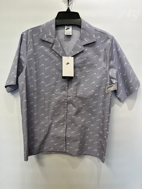 Vist Large View of Product Image Which is Used Nike Short Sleeve Top XS-0/2