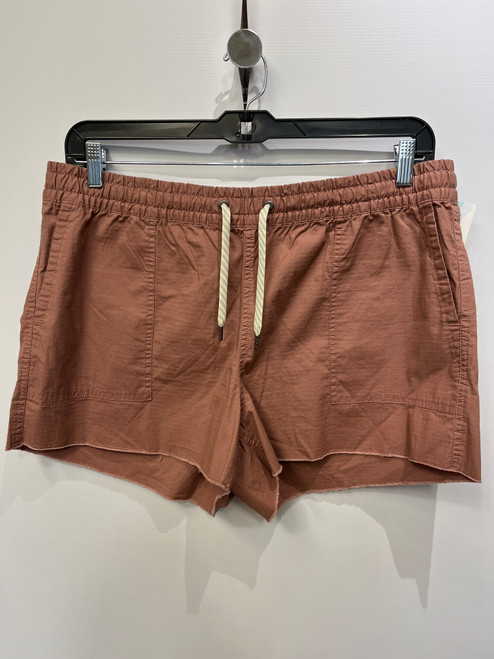 Vist Large View of Product Image Which is Used Vuori Active Shorts 20-35