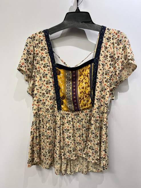 Vist Large View of Product Image Which is Used Maurices Short Sleeve Top XXL-20