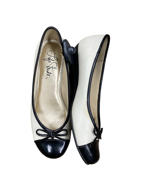 Vist Large View of Product Image Which is Used Lifestride Low Heels 6.5