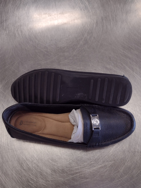 Vist Large View of Product Image Which is Used Giani Bernini Flats 8.5